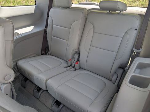 Used 2019 GMC Acadia SLT FWD image 13