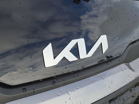 New 2026 Kia Sportage LX image 9
