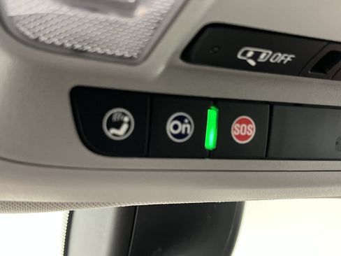 Certified 2019 GMC Terrain SLE w/ Driver Convenience Package AWD/4WD image 26