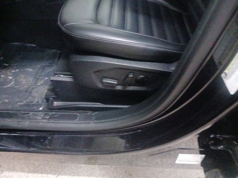 Used 2024 Ford Edge SEL image 16