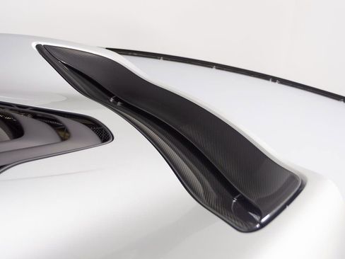 Used 2014 McLaren P1 image 90