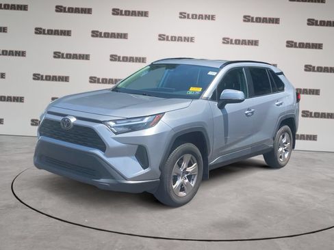 Used 2022 Toyota RAV4 XLE AWD/4WD image 1