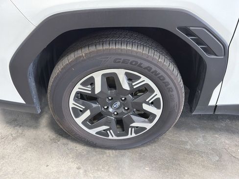 Used 2025 Subaru Forester Premium image 9