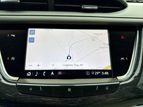 Used 2020 Cadillac XT6 Premium Luxury image 3