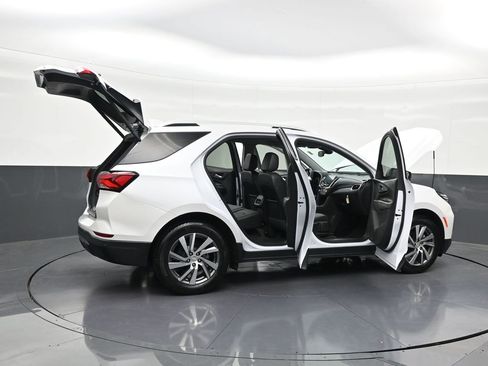 Used 2024 Chevrolet Equinox Premier FWD image 36