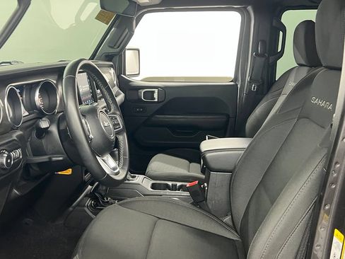 Used 2019 Jeep Wrangler Unlimited Sahara AWD/4WD image 8