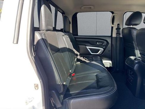 Used 2018 Nissan Titan PRO-4X image 17