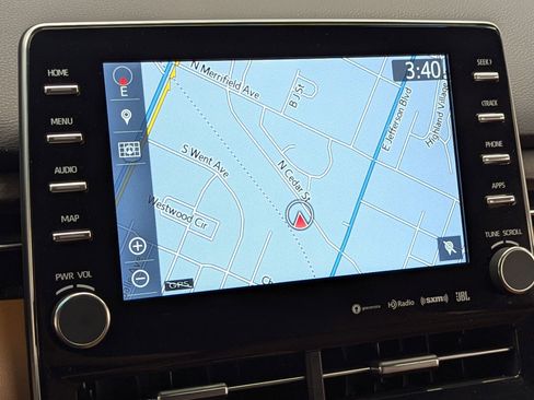 Used 2019 Toyota Avalon Limited image 30