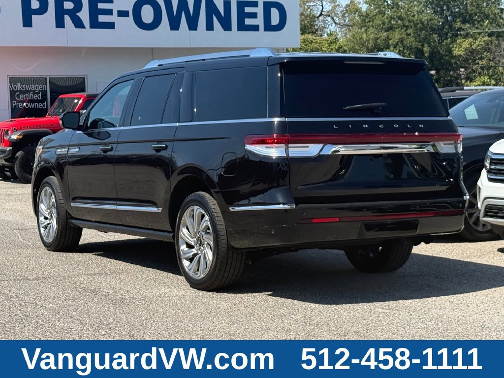Used 2024 Lincoln Navigator L Reserve AWD/4WD image 6