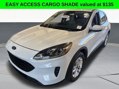 Used 2020 Ford Escape SE image 2