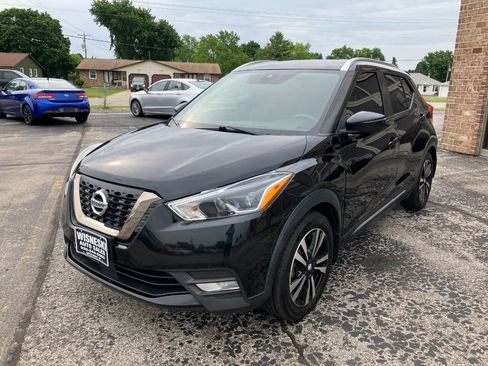 Used 2020 Nissan Kicks SR w/ SR Premium Package FWD image 7