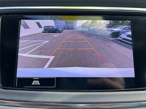Used 2023 Buick Enclave Essence FWD image 38