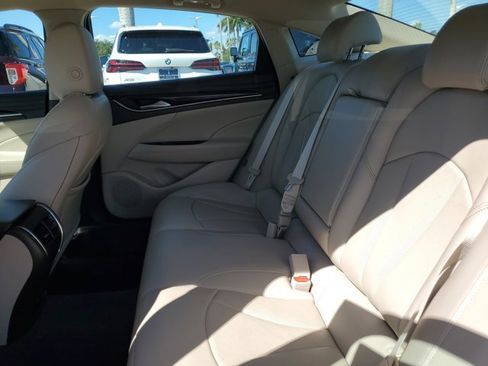 Used 2018 Buick LaCrosse Essence image 15