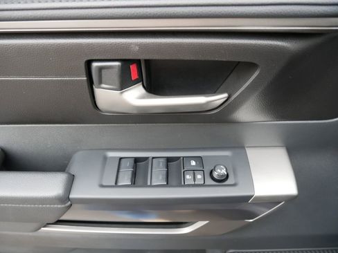 Used 2025 Toyota Tundra SR5 AWD/4WD image 17