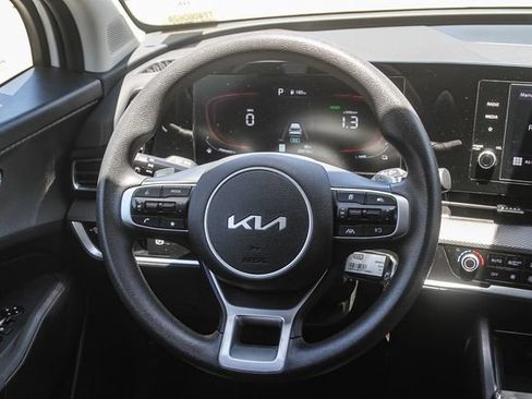 Certified 2023 Kia Sportage LX AWD/4WD image 17