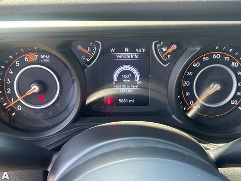 Certified 2025 Jeep Wrangler Sport AWD/4WD image 27