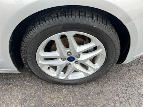 Used 2016 Ford Fusion SE image 24