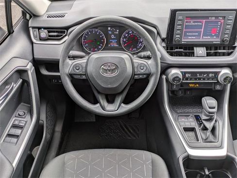 Used 2022 Toyota RAV4 XLE image 11