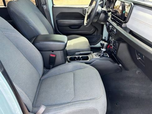Used 2024 Jeep Wrangler Unlimited Sport AWD/4WD image 31
