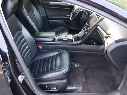 Used 2019 Ford Fusion SEL FWD image 16