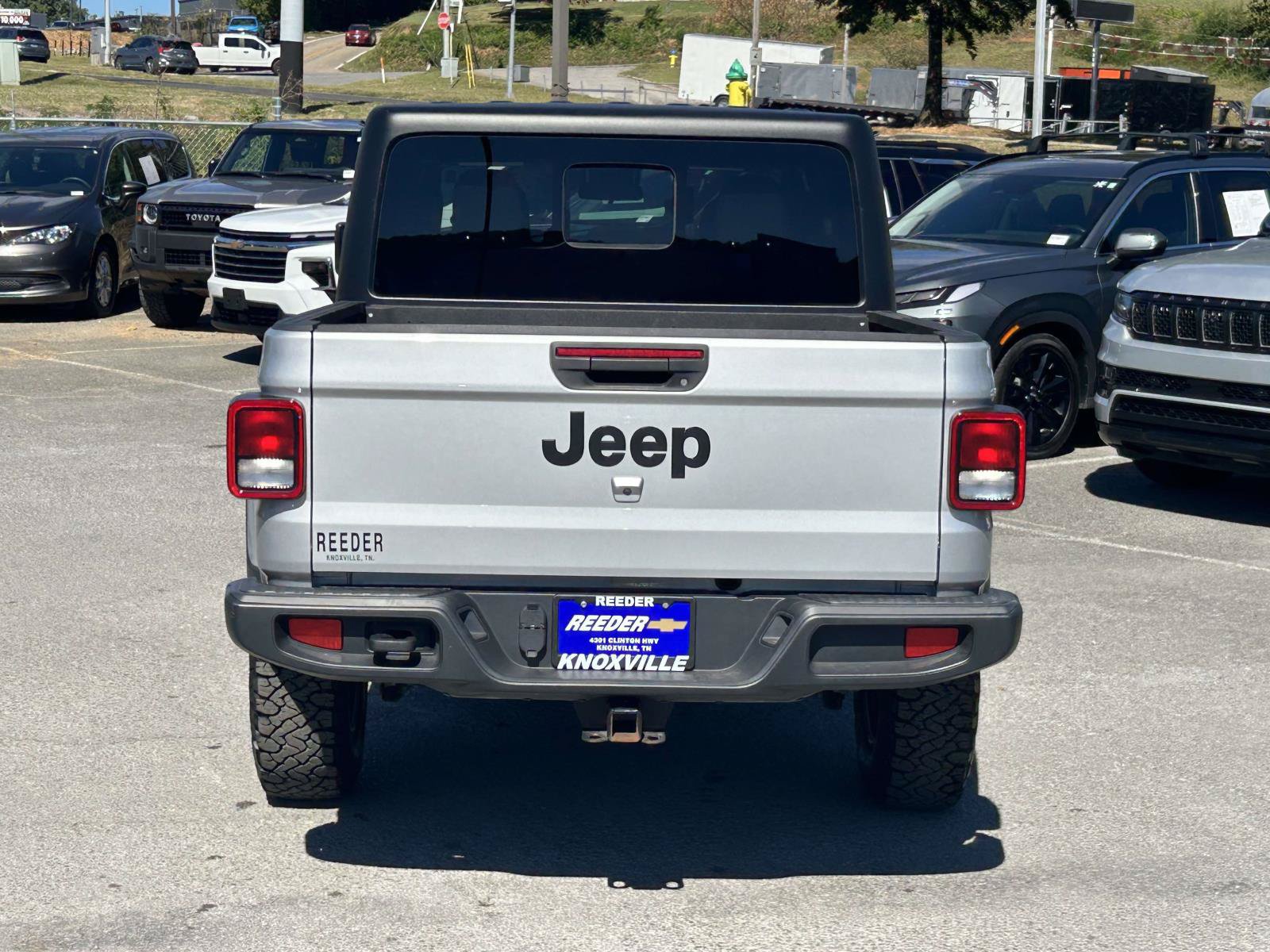 Used 2024 Jeep Gladiator Sport AWD/4WD image 6
