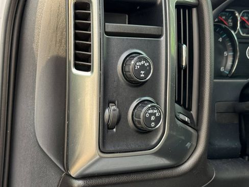 Used 2018 Chevrolet Silverado 1500 LT w/ All Star Edition AWD/4WD image 21