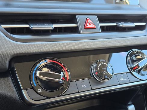 Certified 2026 Kia Seltos LX image 32