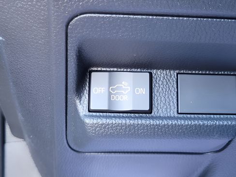 Used 2024 Toyota Tacoma SR5 AWD/4WD image 28