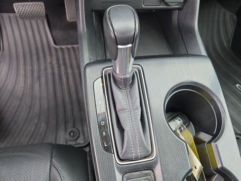 Used 2024 Honda Civic EX-L image 21