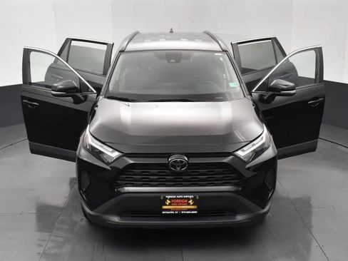 Used 2024 Toyota RAV4 XLE FWD image 10