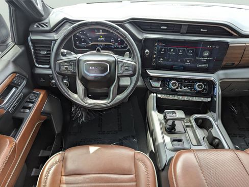 Used 2024 GMC Sierra 1500 Denali Ultimate AWD/4WD image 17