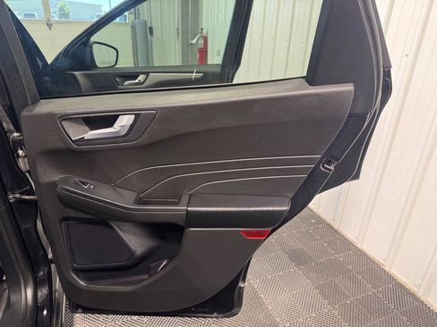 Used 2024 Ford Escape Platinum AWD/4WD image 20