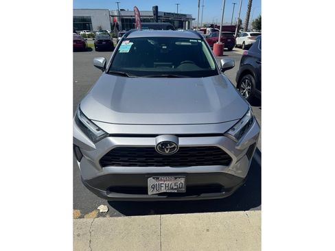 Certified 2025 Toyota RAV4 LE AWD/4WD image 2