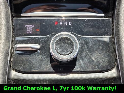 Certified 2024 Jeep Grand Cherokee L Limited w/ Luxury Tech Group II image 27