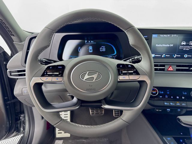 Certified 2025 Hyundai Elantra Sport FWD image 15