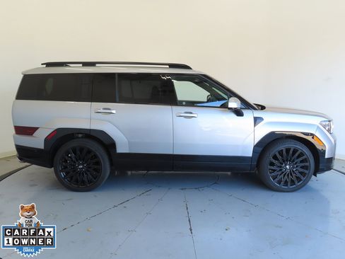 Used 2024 Hyundai Santa Fe Calligraphy image 2