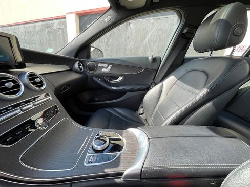 Used 2019 Mercedes-Benz C 300 4MATIC Sedan w/ Premium Package image 36