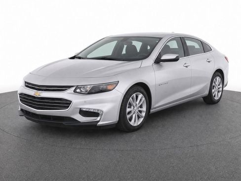 Used 2017 Chevrolet Malibu LT FWD image 3