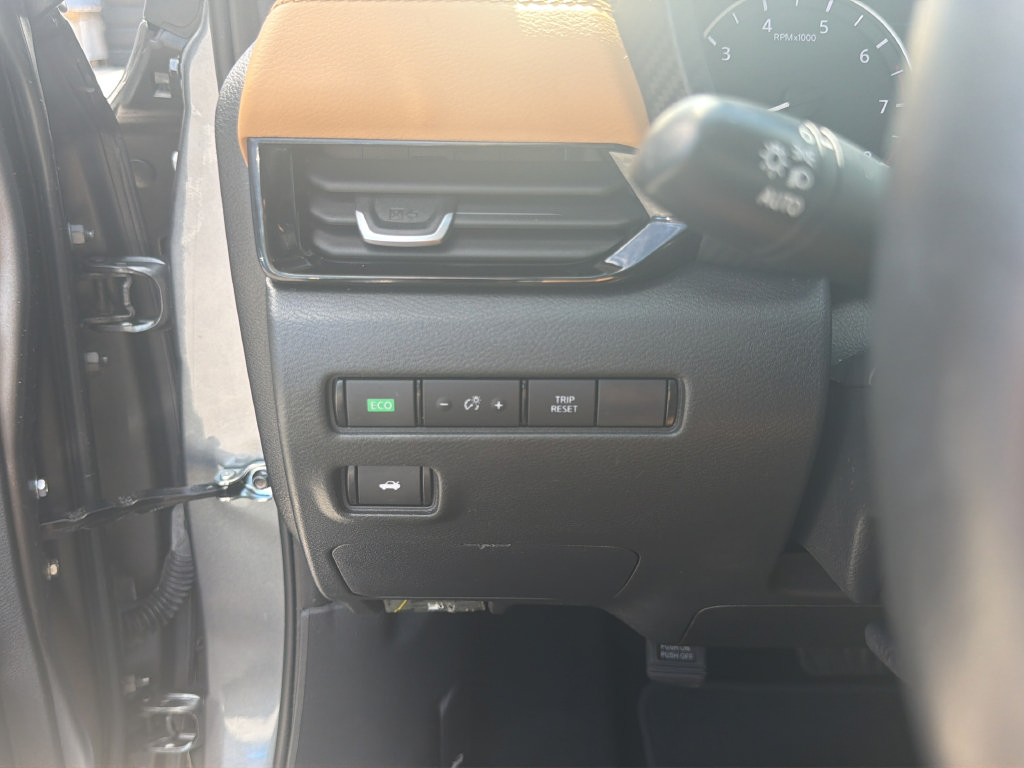 Certified 2024 Nissan Sentra SV w/ SV Premium Package FWD image 37