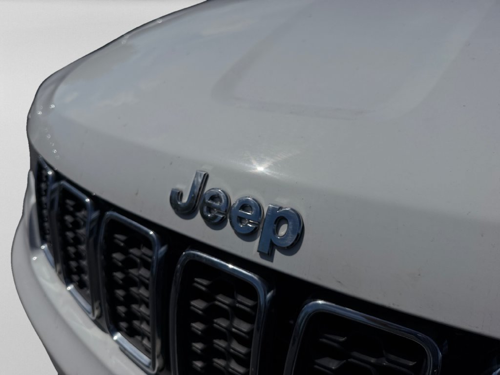 Used 2021 Jeep Grand Cherokee Limited w/ Luxury Group II RWD image 32