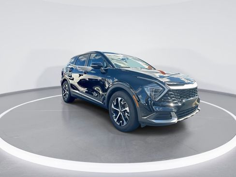 New 2025 Kia Sportage EX FWD image 2