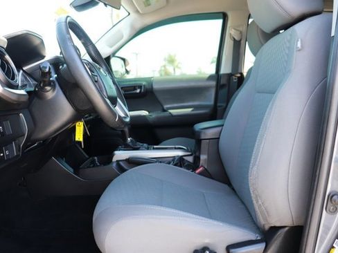 Used 2021 Toyota Tacoma SR5 RWD image 10
