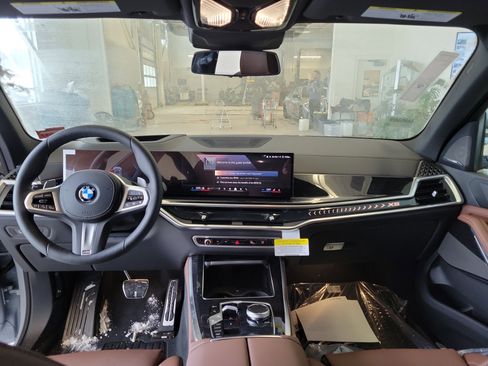 New 2026 BMW X5 xDrive40i image 3