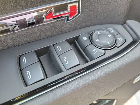 Used 2025 GMC Sierra 1500 AT4 AWD/4WD image 18