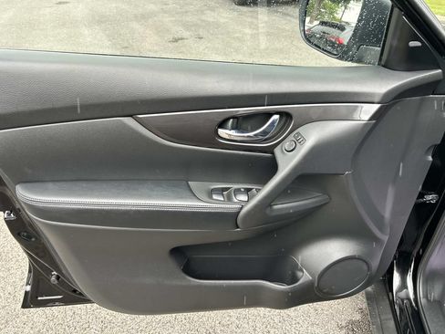 Used 2020 Nissan Rogue SV AWD/4WD image 28