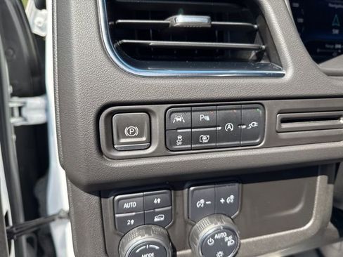 Used 2022 Chevrolet Tahoe RST w/ Luxury Package image 33