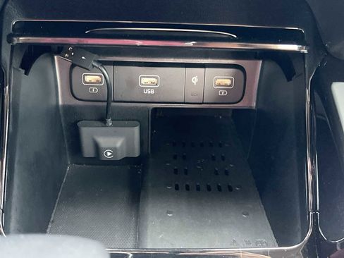 Used 2023 Kia Sorento SX Prestige image 10