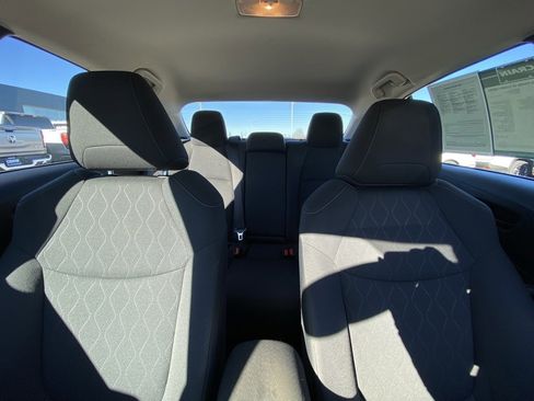 Used 2022 Toyota Corolla LE image 28