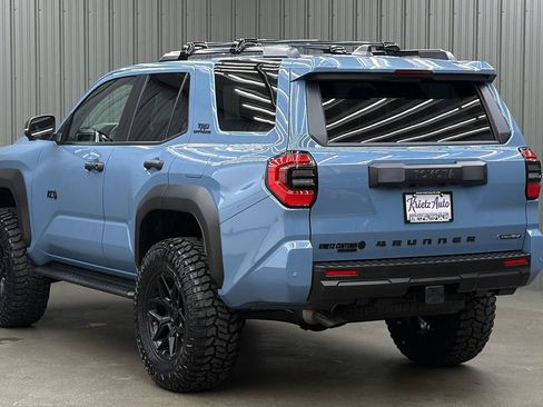 Used 2026 Toyota 4Runner TRD Off-Road Premium w/ Tow Technology Package image 3