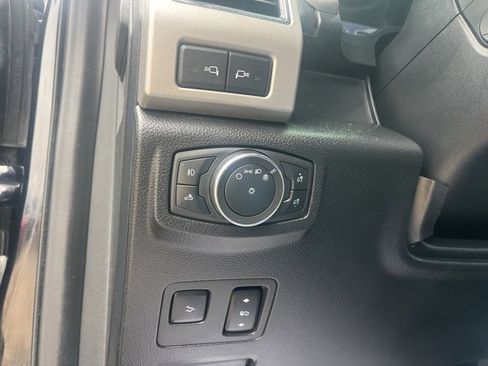 Used 2020 Ford F250 Lariat w/ Tremor Off-Road Package image 27